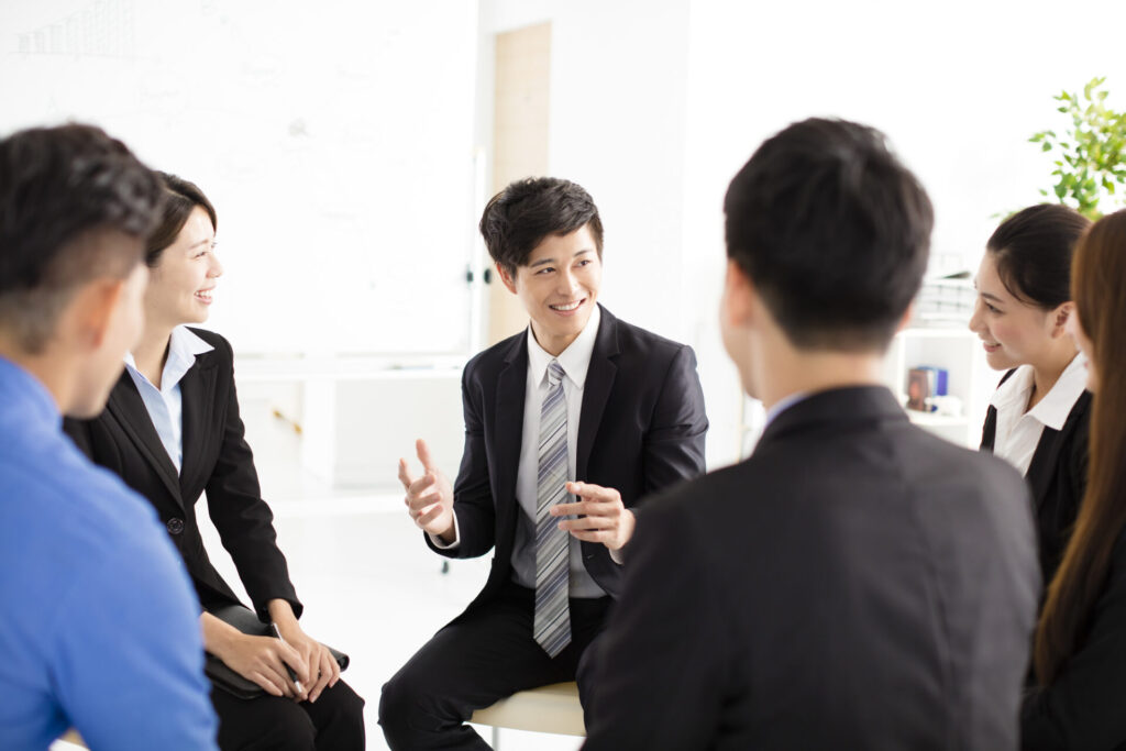 社内コミュニケーションの重要性とは？<br/>3つの重要ポイントと活性化の方法